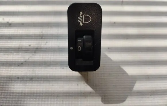 Peugeot 206 Headlight level height control switch 1925699