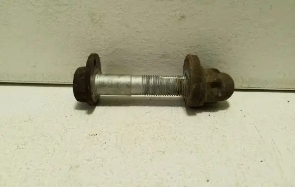 Nissan X-Trail T32 Rear suspension camber bolt 
