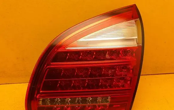 Porsche Cayenne (92A) Tailgate rear/tail lights 7P5945094K