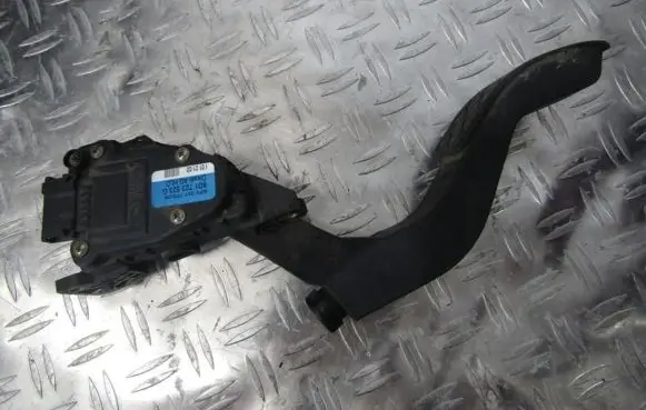 Audi A6 S6 C5 4B Accelerator throttle pedal 8D1723523G 6PV007770-06