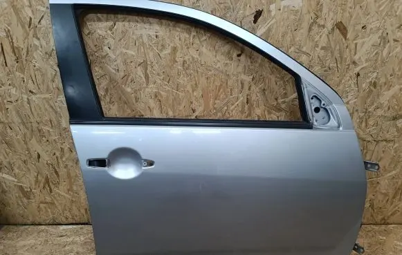 Citroen C-Crosser Front door