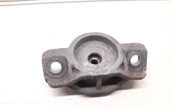 Opel Zafira C Front shock absorber mounting bracket 13345955 13345960