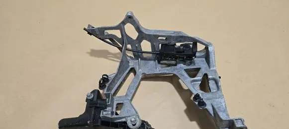Mercedes-Benz C W205 Headlight/headlamp mounting bracket A2056221700 A2055040012 A2055014420