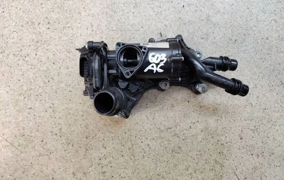 Audi A6 S6 C8 4K Thermostat/thermostat housing 05L121111J12A 05L121111J
