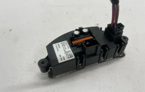 Audi A4 S4 B8 8K Heater blower fan relay 8T0820521A