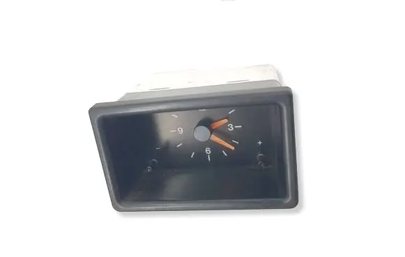 Volvo 440 Clock 435546