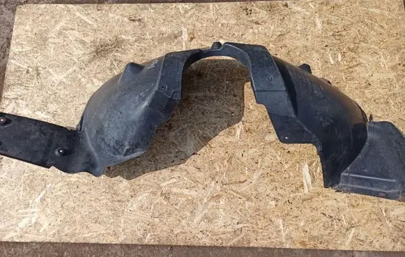 Land Rover Range Rover L322 Front wheel arch liner splash guards CLF000135