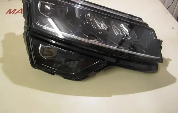 Skoda Karoq Headlight/headlamp 57B941016D