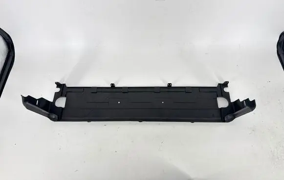 BMW 5 G30 G31 G38 Bottom radiator support slam panel 8632118 1Z11