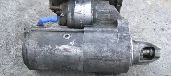 Mercedes-Benz E W211 Starter motor A0051517701