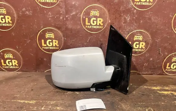 Nissan Quest Front door electric wing mirror