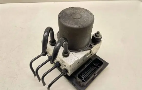 Audi A4 S4 B7 8E 8H ABS Pump 8E0910517H 8E0614517BF