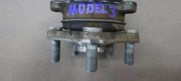 Tesla Model 3 Rear wheel bearing hub 104412300B