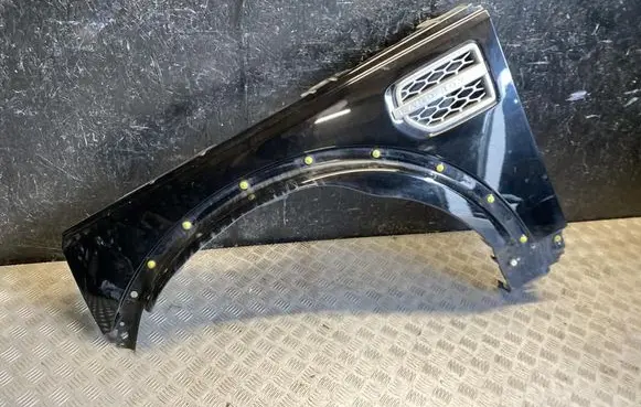 Land Rover Discovery 4 - LR4 Fender