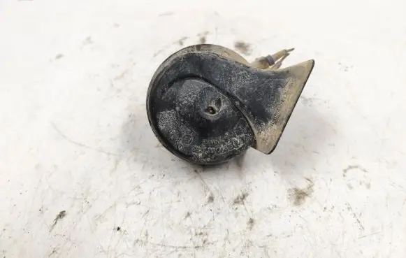 Audi A6 S6 C5 4B Horn signal 0092018