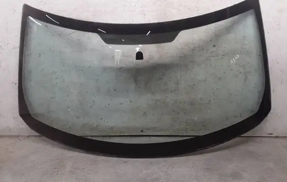 Jeep Patriot Front windscreen/windshield window 
