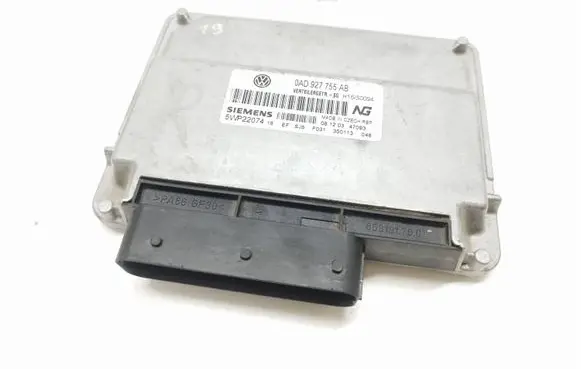 Volkswagen Touareg I Transfer box differential control unit 0AD927755AB 5WP22074