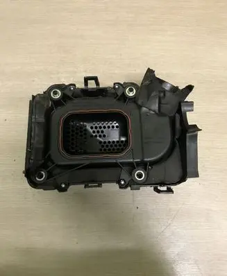 Volkswagen Golf V Intake resonator 3981030969