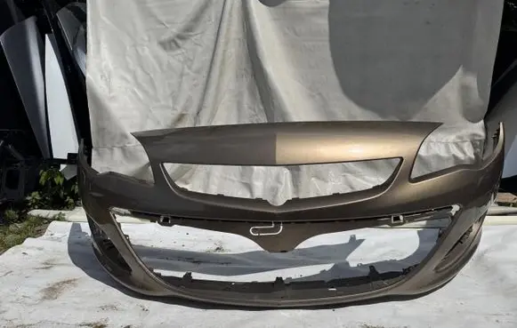 Opel Astra J Front bumper