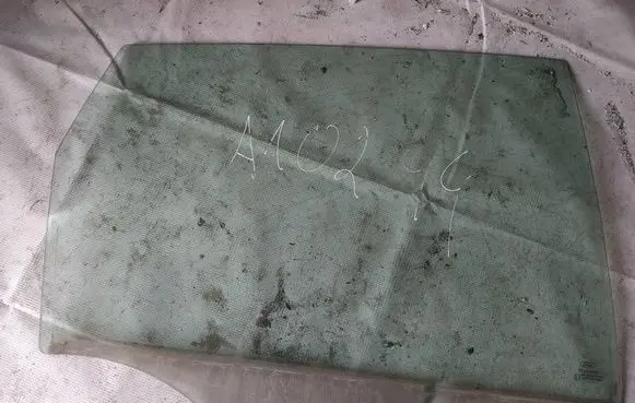 Ford Fiesta Rear door window glass as2