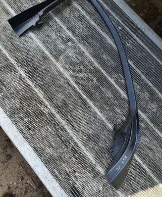 Volvo XC90 Front door window/glass frame 31393871