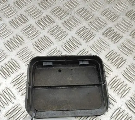 Tesla Model S Quarter panel pressure vent 2F2AB280B62AB
