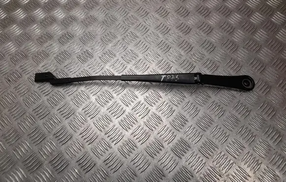 BMW 2 Active Tourer U06 Front wiper blade arm 8492112