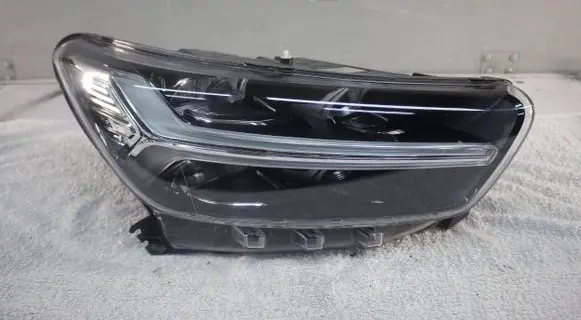 Volvo XC40 Headlight/headlamp 2102228676 31655990 3165599