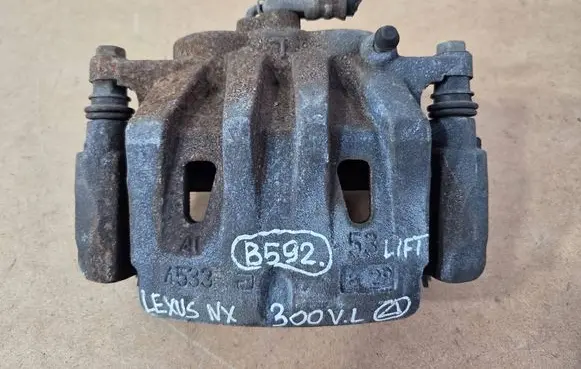 Lexus NX Front brake caliper 4533