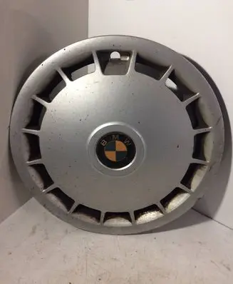 BMW 3 E30 R14 wheel hub/cap/trim 361311791701