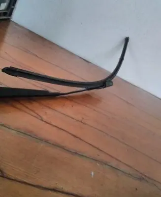 Opel Astra J Front wiper blade arm 3392125738