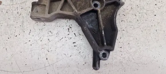 Opel Astra H Engine mounting bracket 13125625