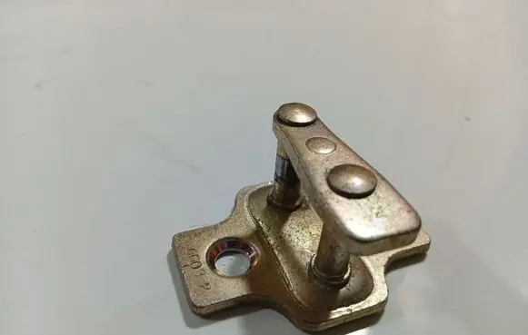 Chevrolet Aveo Rear door lock loop/hook striker 