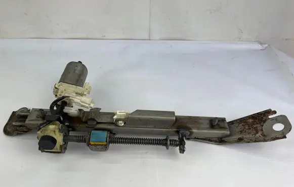 Lexus LS 430 Seat adjustment motor 8582030710