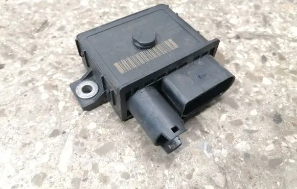 BMW X5 E70 Glow plug pre-heat relay 780015605