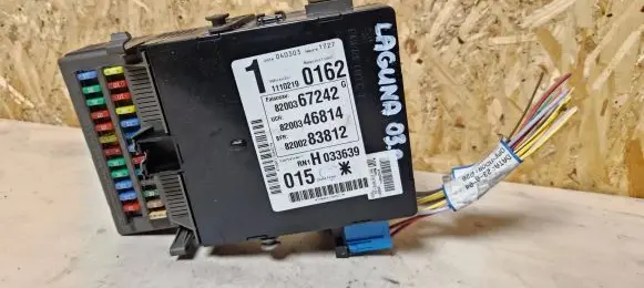 Renault Laguna II Fuse module 8200283812