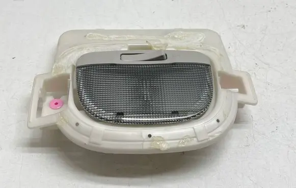 Subaru Legacy Rear seat light VC12101