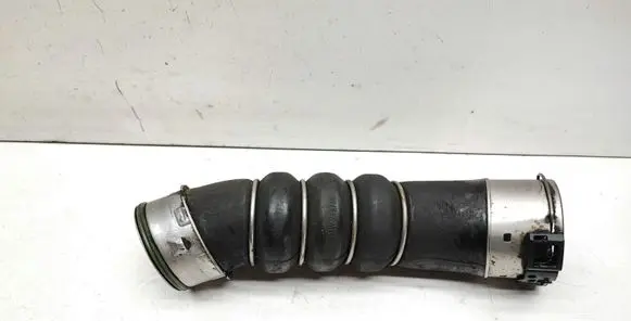 BMW 1 E81 E87 Intercooler hose/pipe 7797480