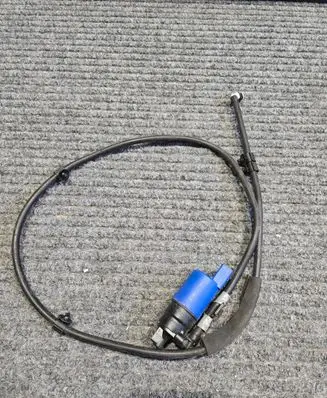 Volvo V60 Windscreen/windshield washer pump AV6113K082AA