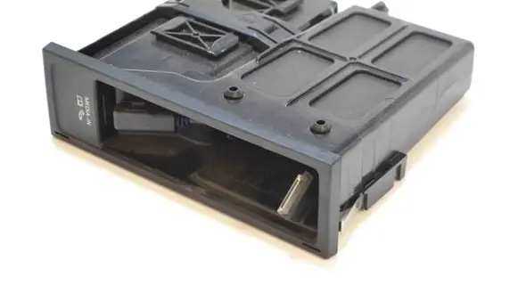 Volkswagen PASSAT B7 AUX in-socket connector 5N0035341F
