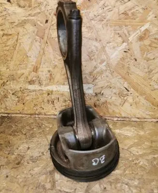 BMW X5 E70 Piston with connecting rod 7544525