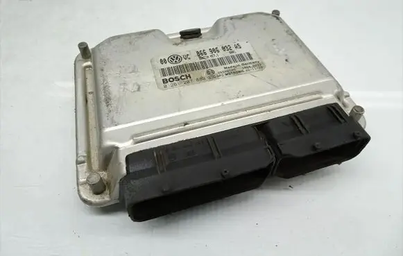 Volkswagen PASSAT B5.5 Engine control unit/module 066906032AS 0261207880