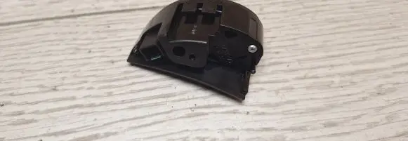 Steering wheel buttons/switches