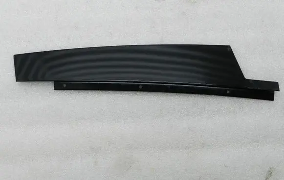 Mercedes-Benz E W212 Front door glass trim molding A2126900187