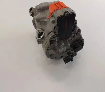 Nissan Leaf II (ZE1) Air conditioning (A/C) compressor (pump) 926005SA1A
