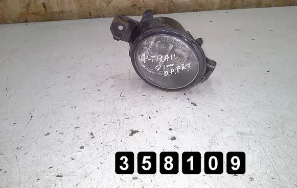 Nissan X-Trail T30 Front fog light 2615089905
