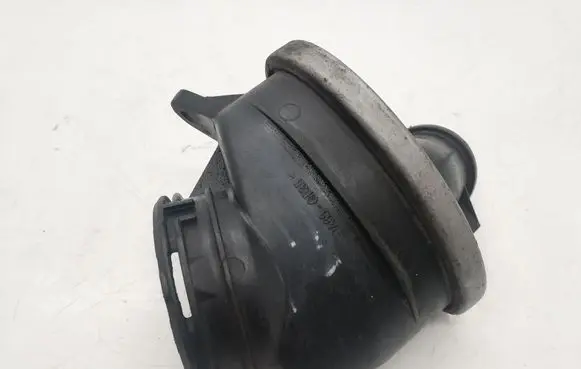 Intake resonator