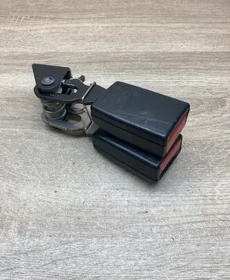 Mercedes-Benz E W211 Middle seatbelt buckle (rear) A2118600869 61310
