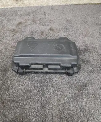 BMW 1 F20 F21 Fuse box cover 9224872 10688710