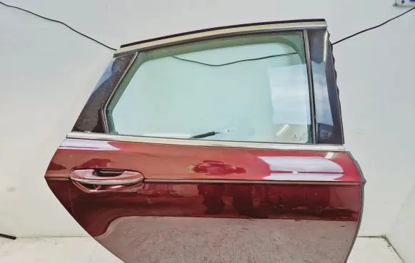 Ford Fusion II Rear door